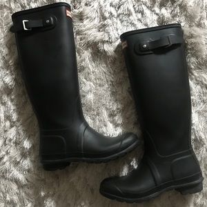 Black Matte Hunter Rain boots